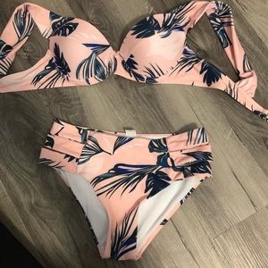 Palm bikini set size medium *like new*